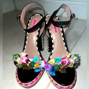 Betsy Johnson Retro Polka Dot Heels 8.5M LIKE NEW